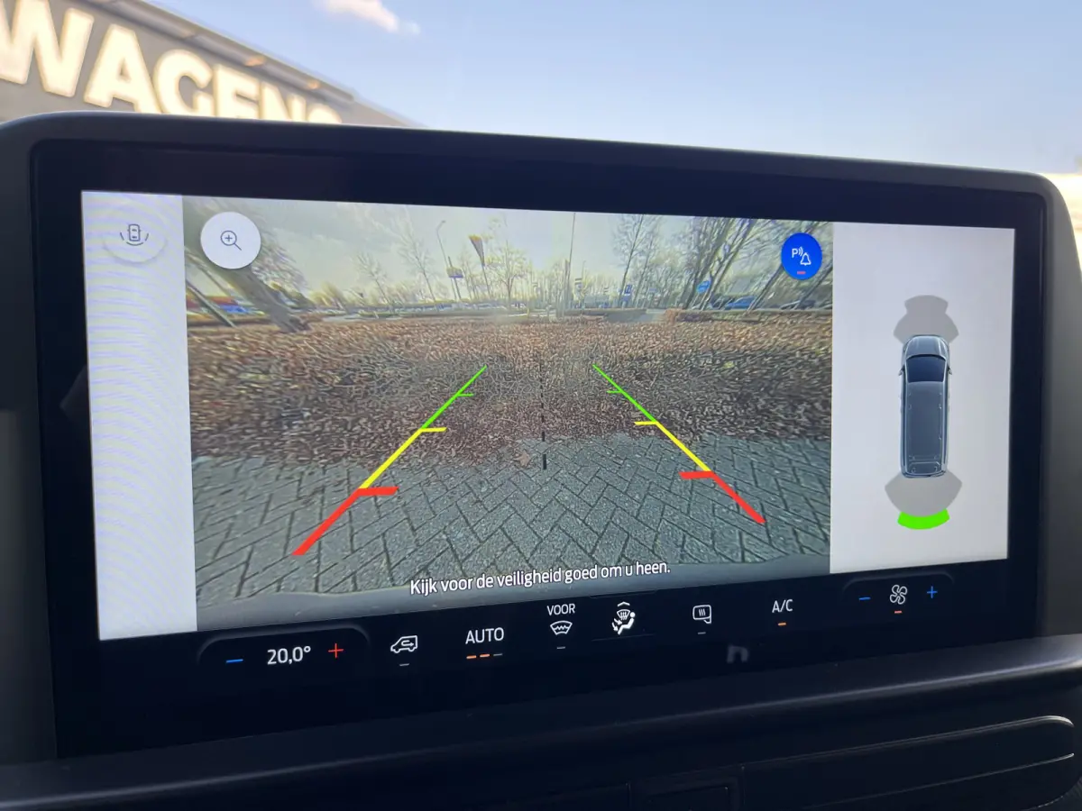 300 2.0 TDCI L2H1 Trend 136pk/100kW 6-bak | BPM VRIJ | Vol leder | 12'' Sync4 Apple CP, Android Auto | Camera | Laadruimtebescherming | Cruise | etc. etc.