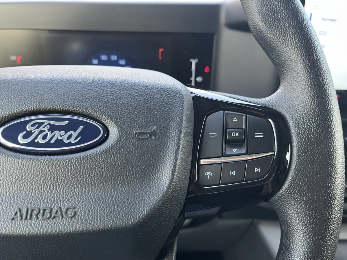300 2.0 TDCI L2H1 Trend 136pk/100kW 6-bak | BPM VRIJ | Vol leder | 12'' Sync4 Apple CP, Android Auto | Camera | Laadruimtebescherming | Cruise | etc. etc.