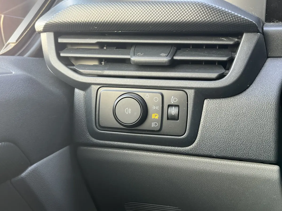 300 2.0 TDCI L2H1 Trend 136pk/100kW 6-bak | BPM VRIJ | Vol leder | 12'' Sync4 Apple CP, Android Auto | Camera | Laadruimtebescherming | Cruise | etc. etc.