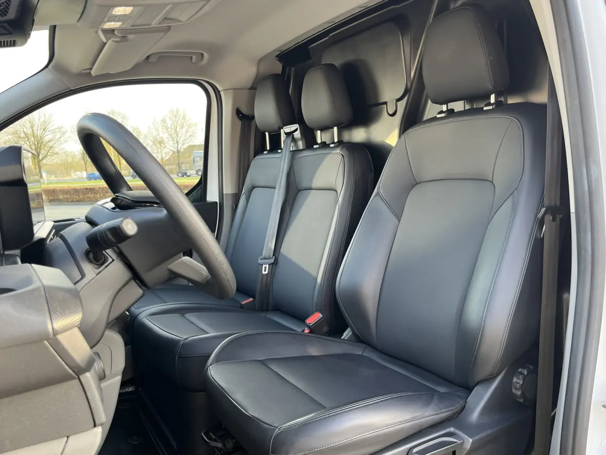 300 2.0 TDCI L2H1 Trend 136pk/100kW 6-bak | BPM VRIJ | Vol leder | 12'' Sync4 Apple CP, Android Auto | Camera | Laadruimtebescherming | Cruise | etc. etc.