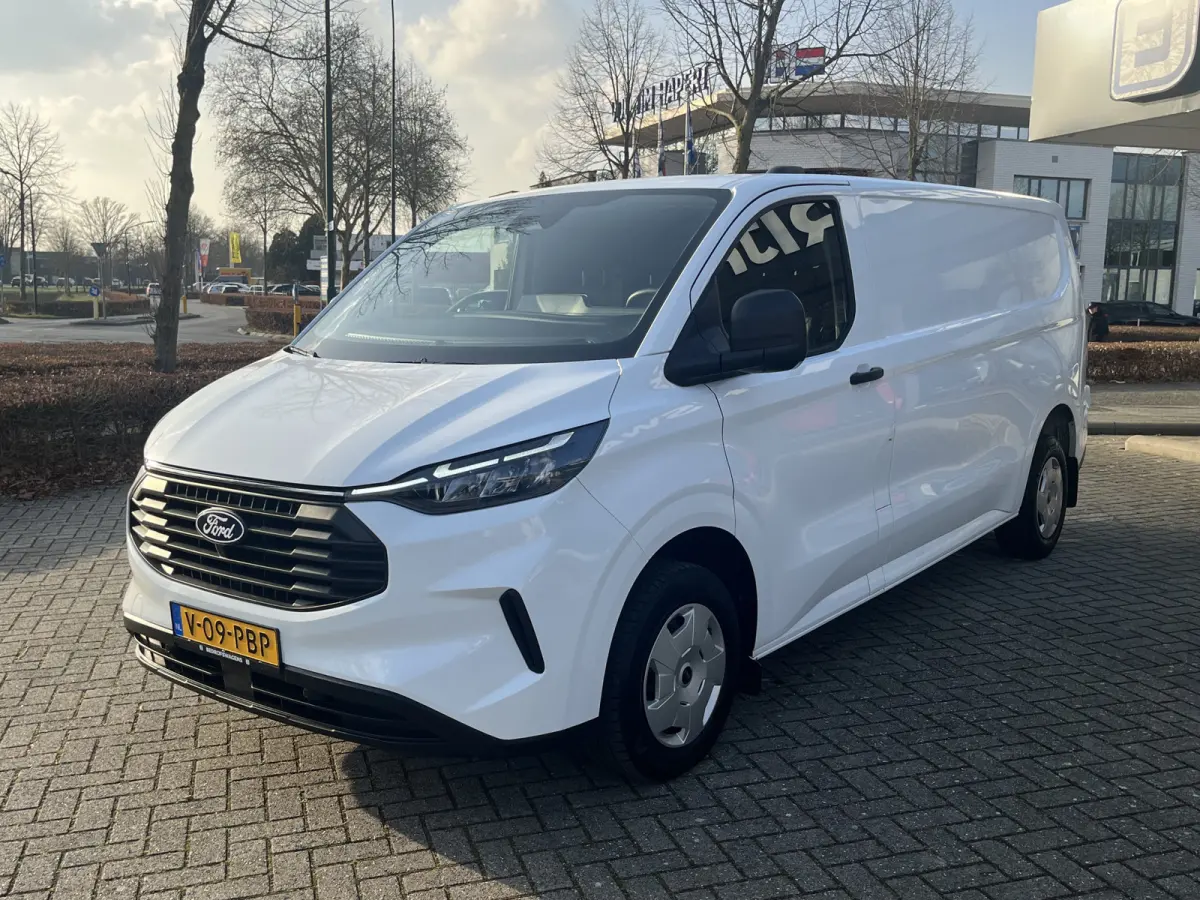 300 2.0 TDCI L2H1 Trend 136pk/100kW 6-bak | BPM VRIJ | Vol leder | 12'' Sync4 Apple CP, Android Auto | Camera | Laadruimtebescherming | Cruise | etc. etc.