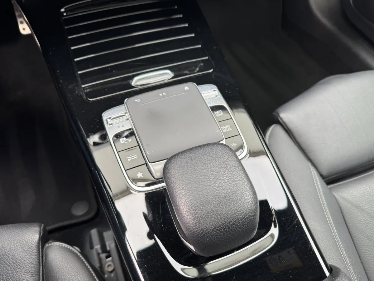 180 Business Solution AMG **PANODAK+STOELVERW+LED**