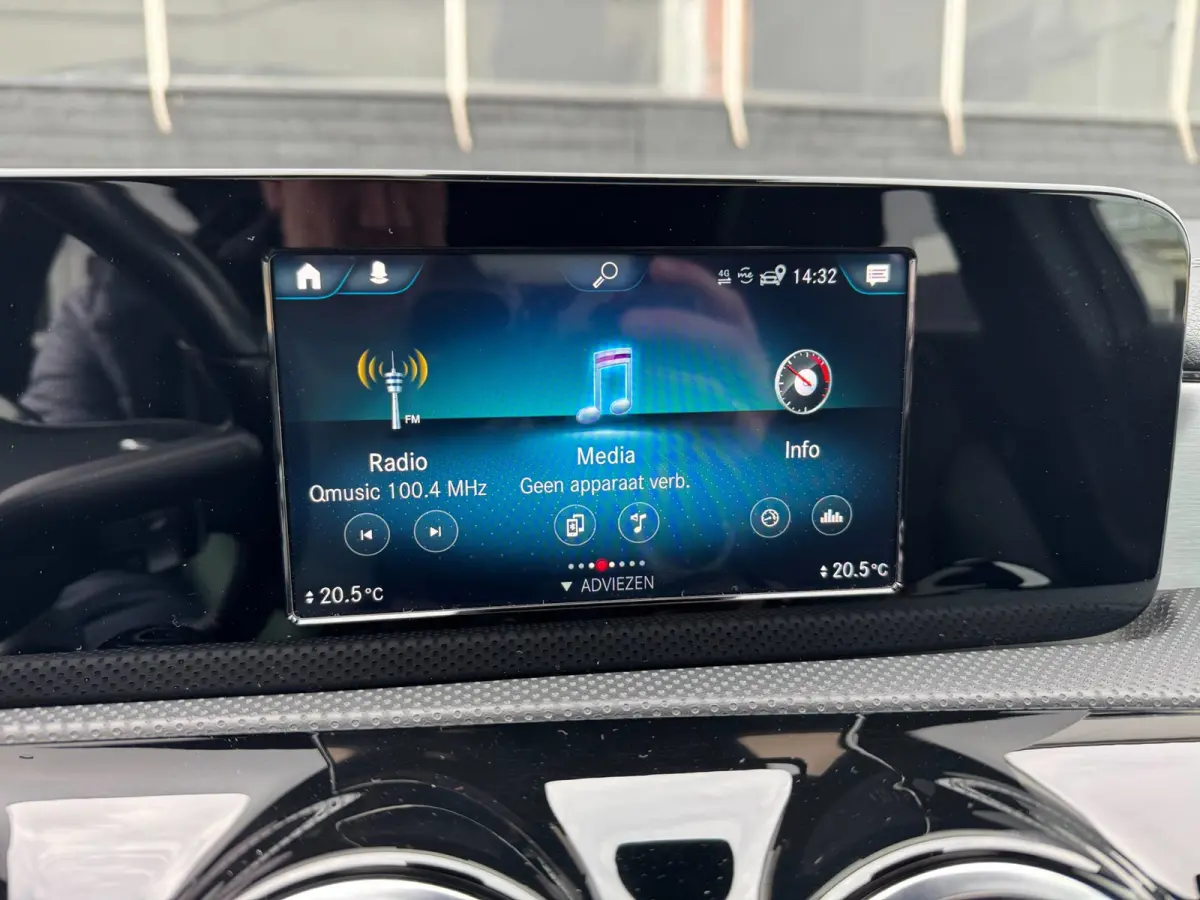 180 Business Solution AMG **PANODAK+STOELVERW+LED**