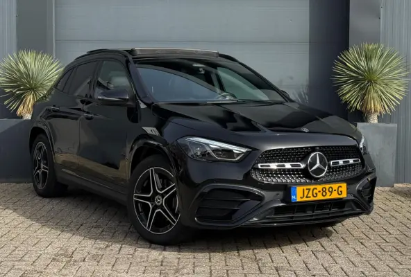 200 AMG Line | Panorama | Keyless | Digital Light