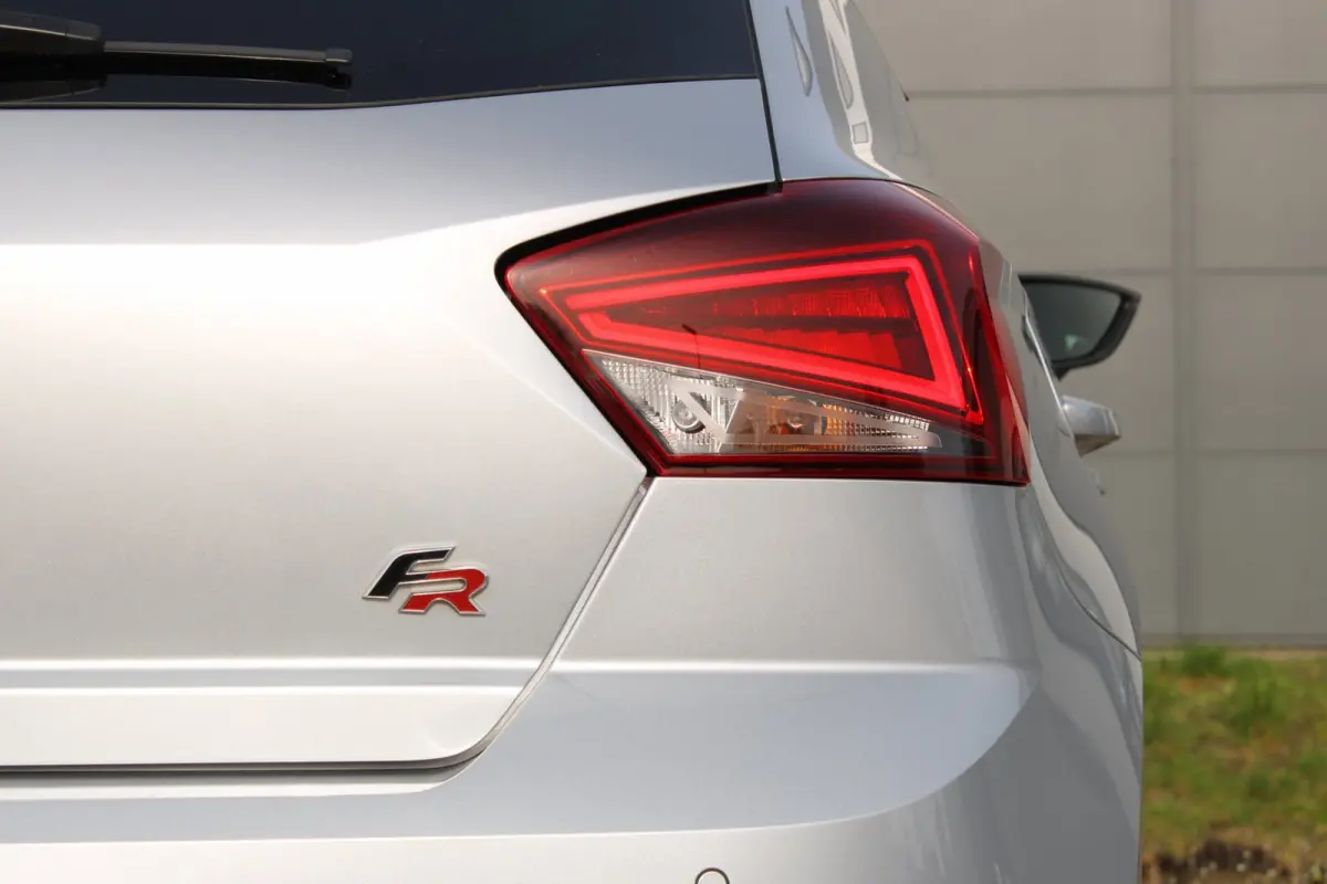 1.0 TSI FR BusinessIntense ClimateControl LED AllSeason BTW