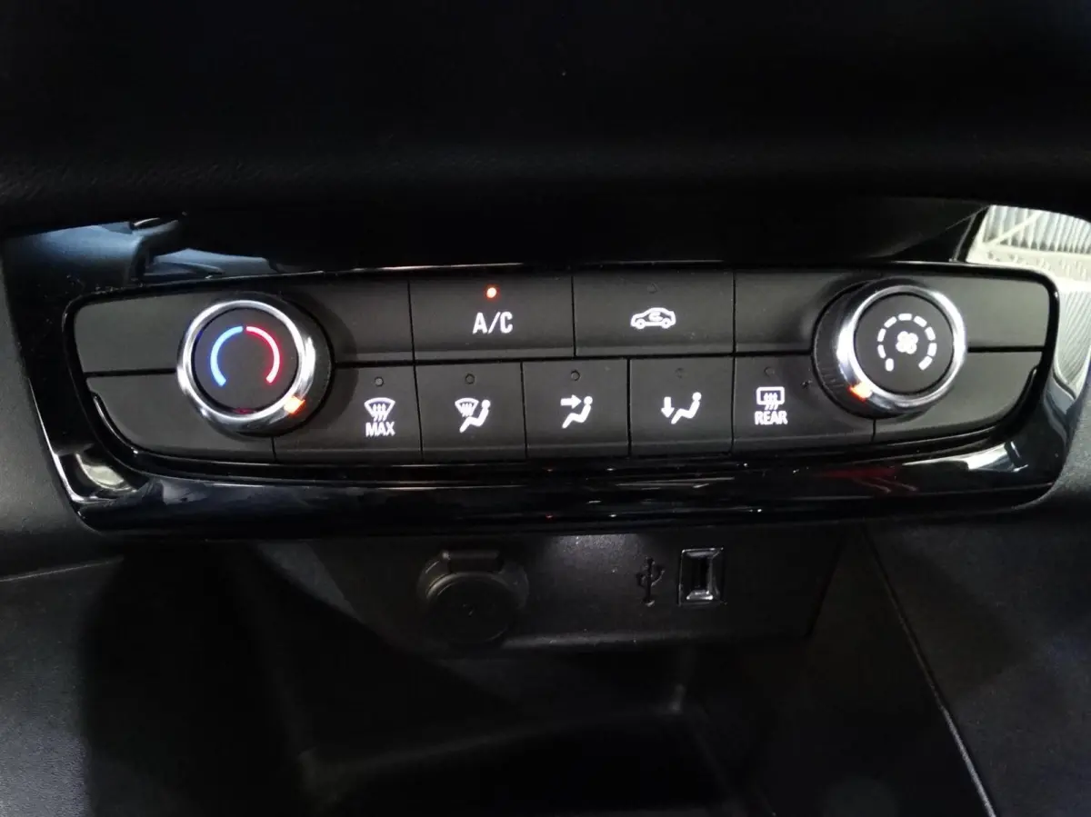 1.2 GS Line Carplay / PDC / Trekhaak/ Camera
