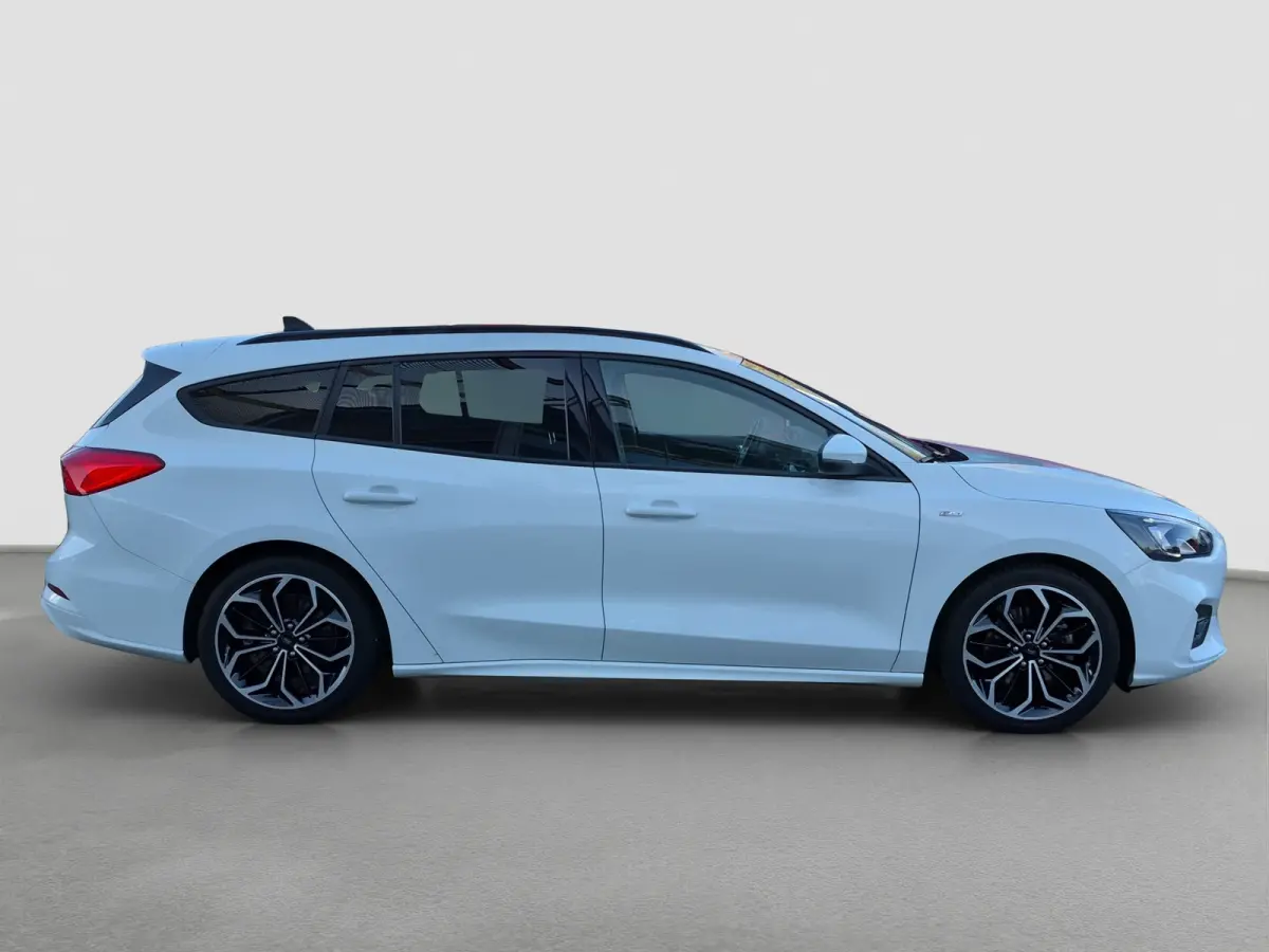 1.0 EcoBoost ST Line Business Winterpakket | Full LED | Camera | 18 inch lmv | Keyless | Parkeersensoren |