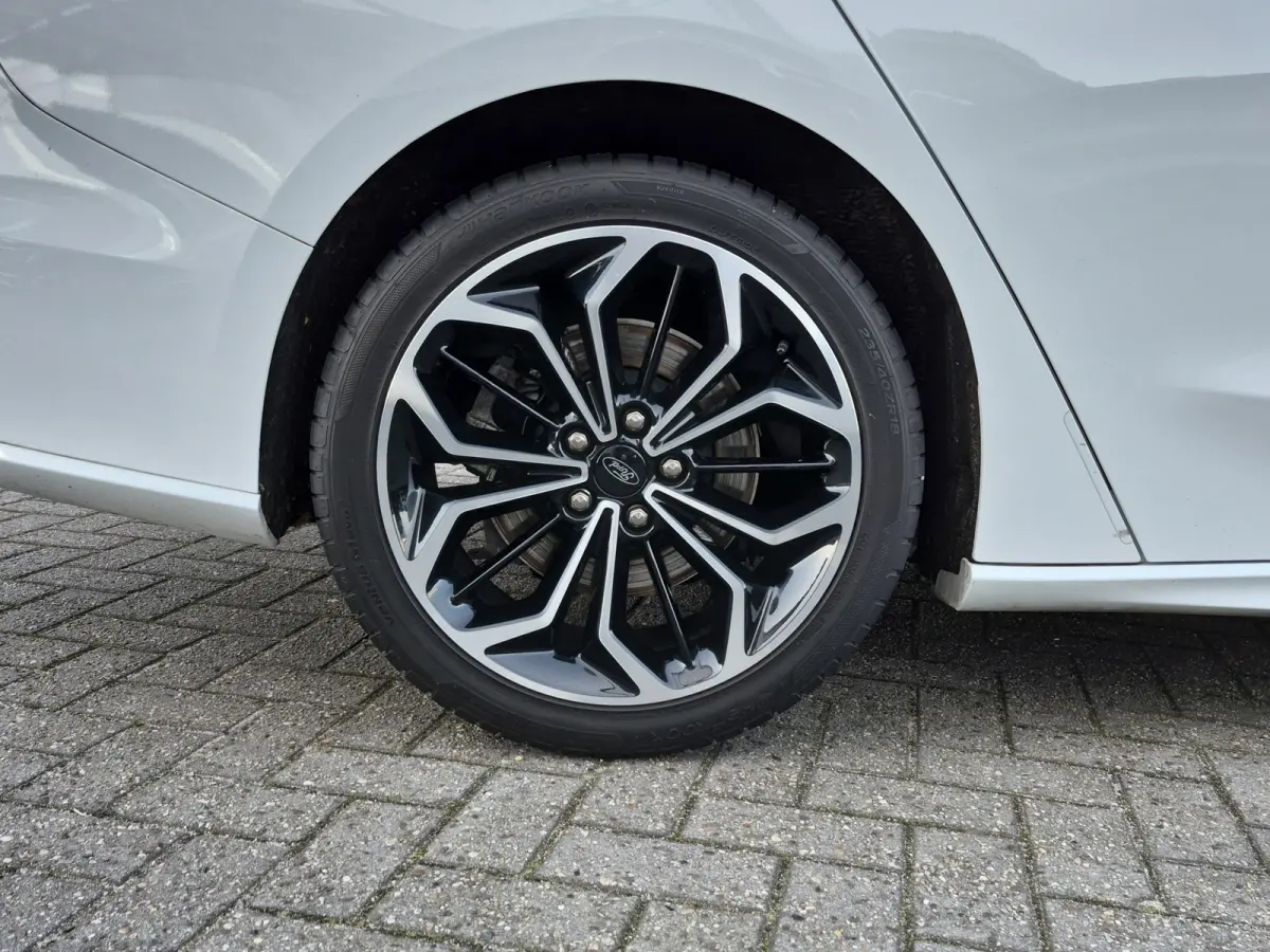 1.0 EcoBoost ST Line Business Winterpakket | Full LED | Camera | 18 inch lmv | Keyless | Parkeersensoren |