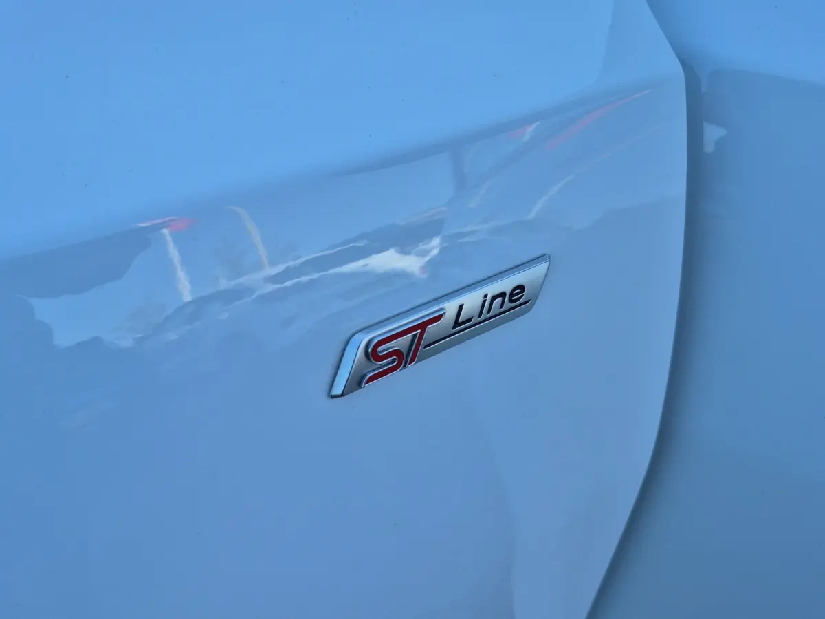 1.0 EcoBoost ST Line Business Winterpakket | Full LED | Camera | 18 inch lmv | Keyless | Parkeersensoren |