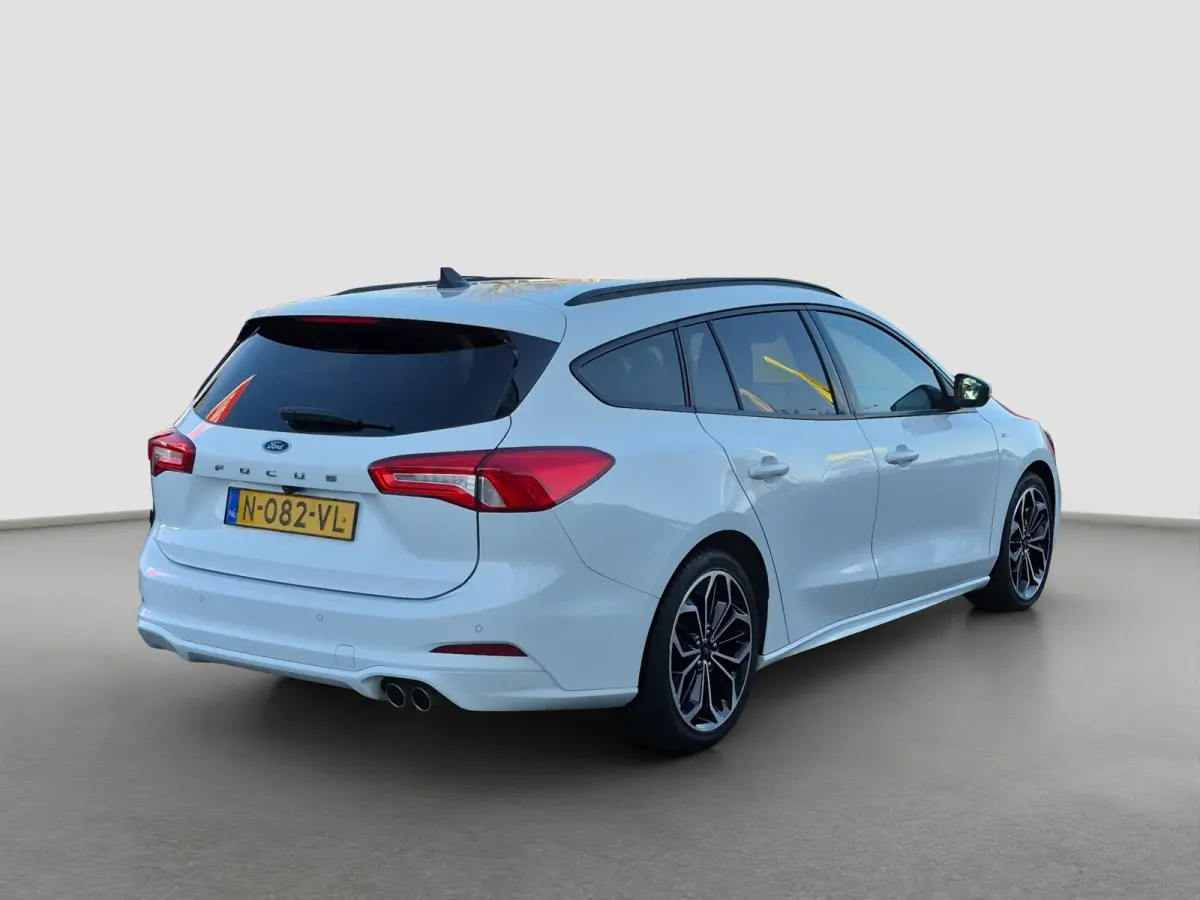 1.0 EcoBoost ST Line Business Winterpakket | Full LED | Camera | 18 inch lmv | Keyless | Parkeersensoren |