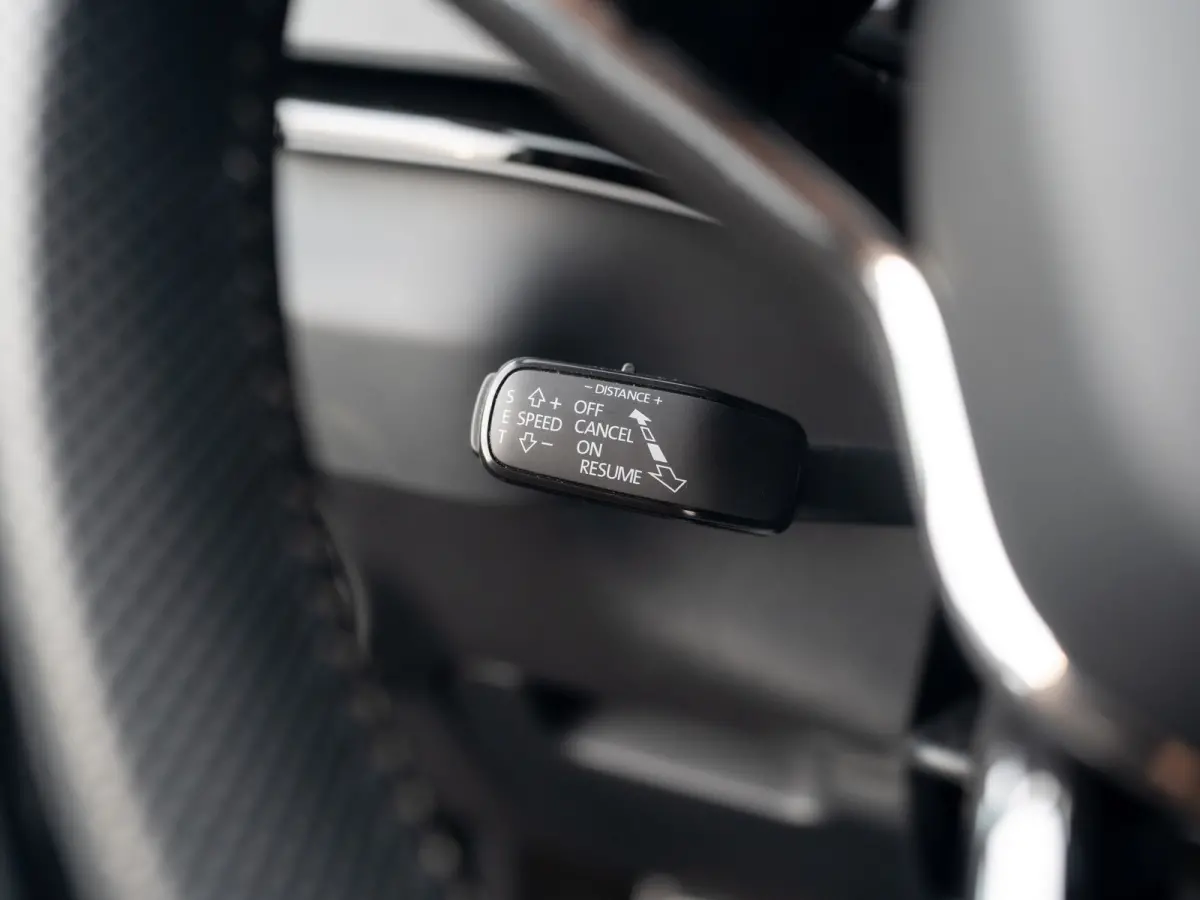 1.5 TSI ACT Sportline Business | Leder | Camera | Adapt. Cruise control | Stoel & Stuur verw. | Prijs Rijklaar!!