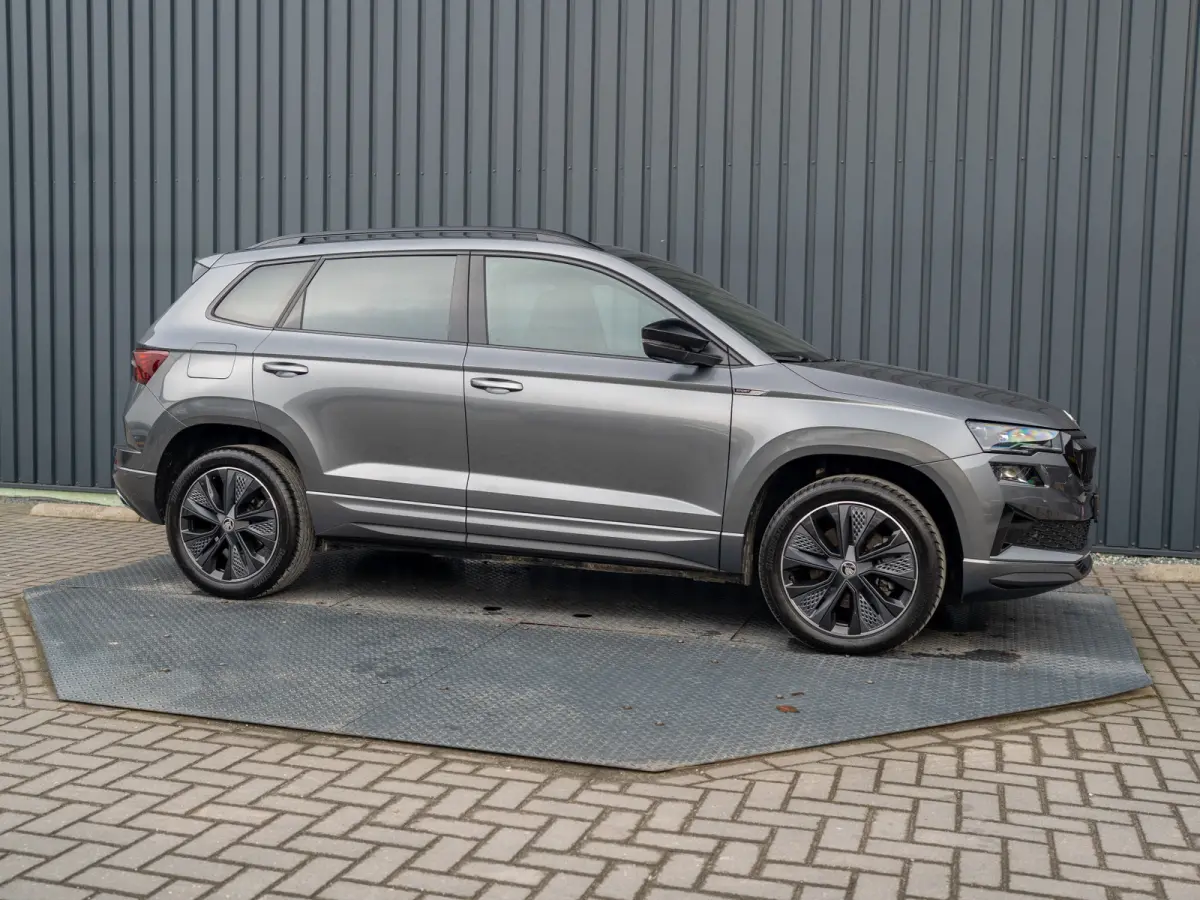 1.5 TSI ACT Sportline Business | Leder | Camera | Adapt. Cruise control | Stoel & Stuur verw. | Prijs Rijklaar!!