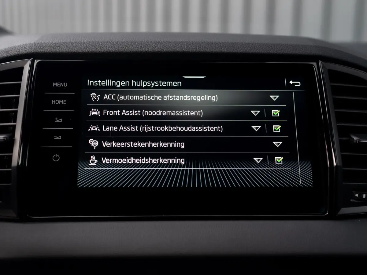 1.5 TSI ACT Sportline Business | Leder | Camera | Adapt. Cruise control | Stoel & Stuur verw. | Prijs Rijklaar!!