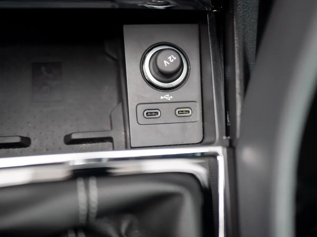 1.5 TSI ACT Sportline Business | Leder | Camera | Adapt. Cruise control | Stoel & Stuur verw. | Prijs Rijklaar!!