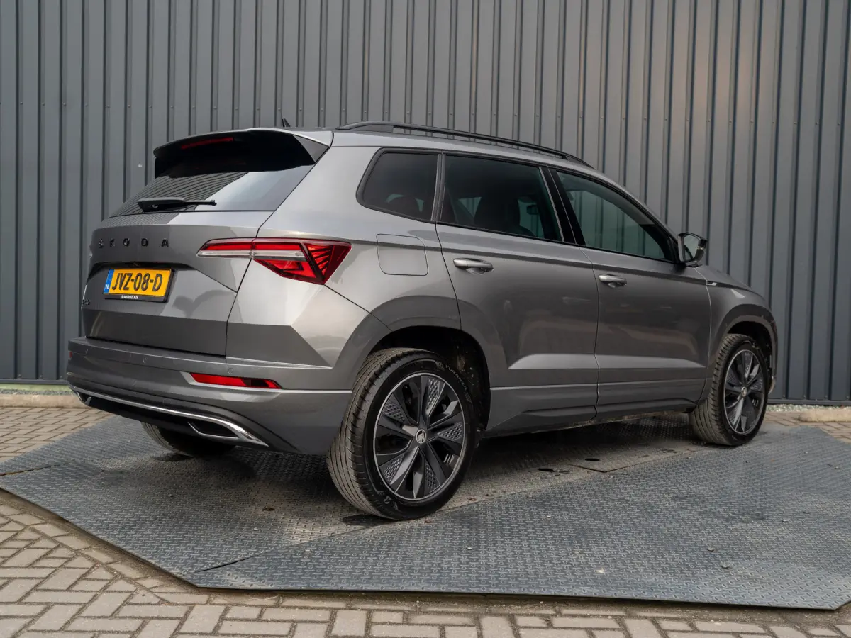1.5 TSI ACT Sportline Business | Leder | Camera | Adapt. Cruise control | Stoel & Stuur verw. | Prijs Rijklaar!!
