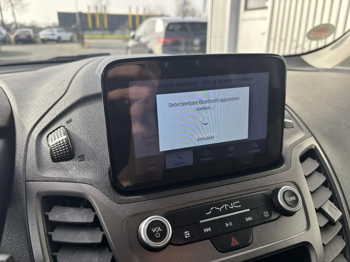1.5 EcoBlue L2H1*A/C*CRUISE*NAVI*CAMERA*SYNC*LANG*