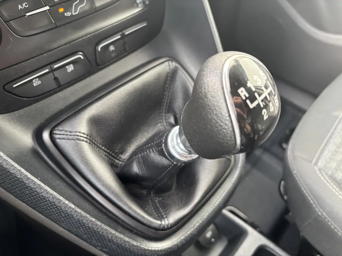 1.5 EcoBlue L2H1*A/C*CRUISE*NAVI*CAMERA*SYNC*LANG*