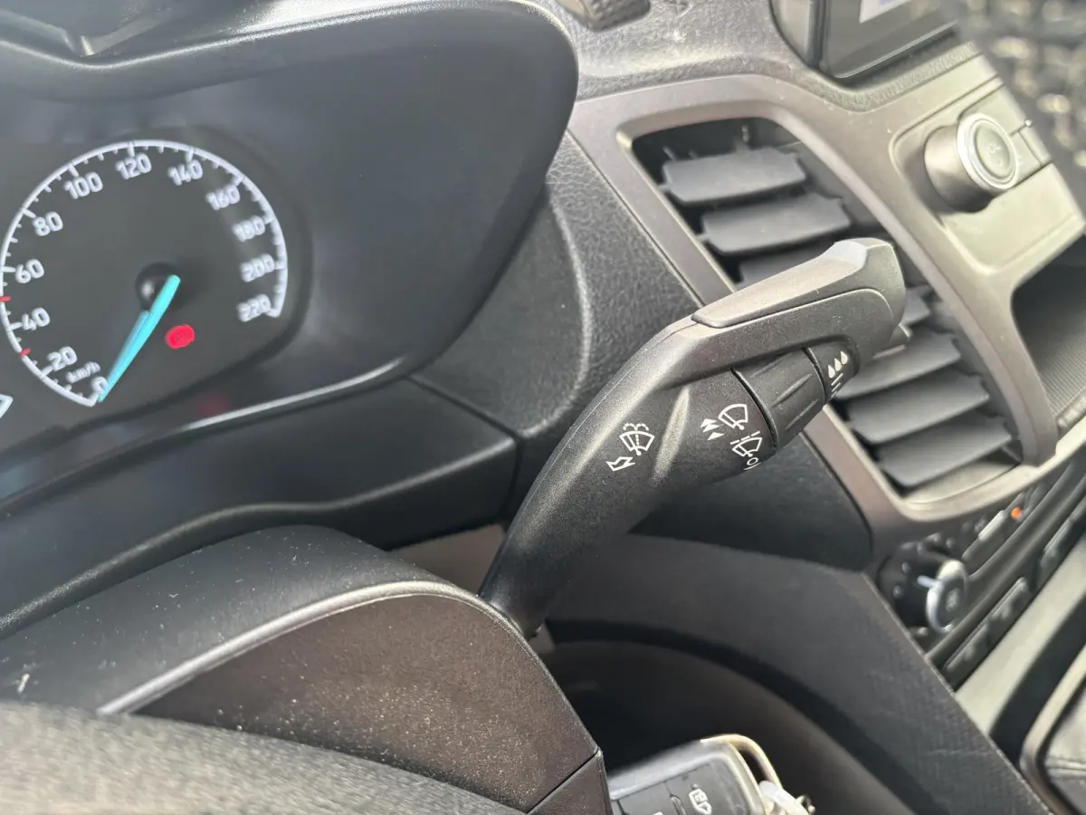 1.5 EcoBlue L2H1*A/C*CRUISE*NAVI*CAMERA*SYNC*LANG*