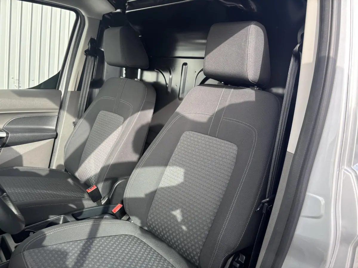 1.5 EcoBlue L2H1*A/C*CRUISE*NAVI*CAMERA*SYNC*LANG*