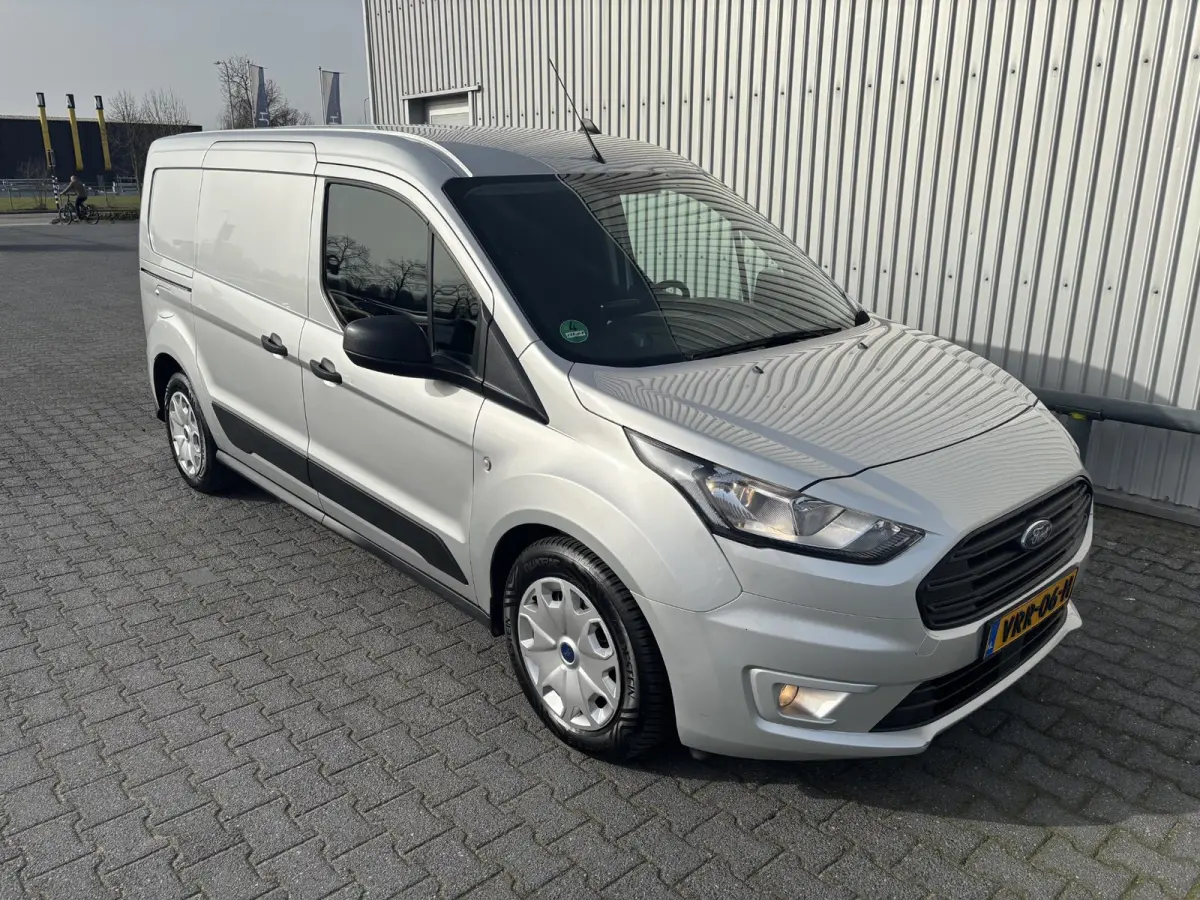 1.5 EcoBlue L2H1*A/C*CRUISE*NAVI*CAMERA*SYNC*LANG*