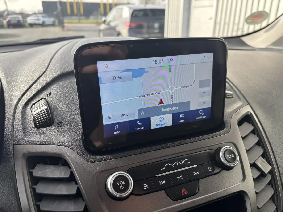 1.5 EcoBlue L2H1*A/C*CRUISE*NAVI*CAMERA*SYNC*LANG*