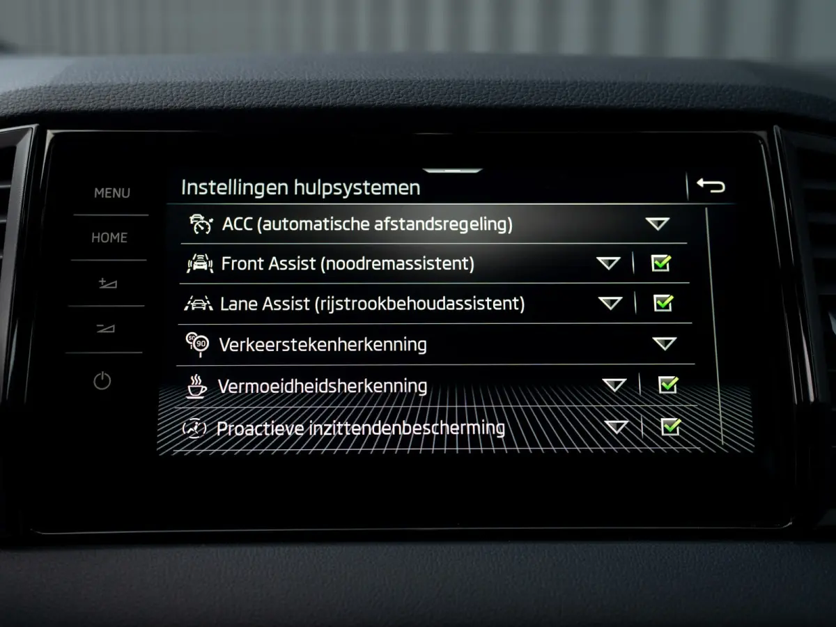 1.5 TSI ACT Sportline Business | Elk. A-klep | Camera | Lane Assist | Stoel & Stuur verw. | Prijs Rijklaar!!