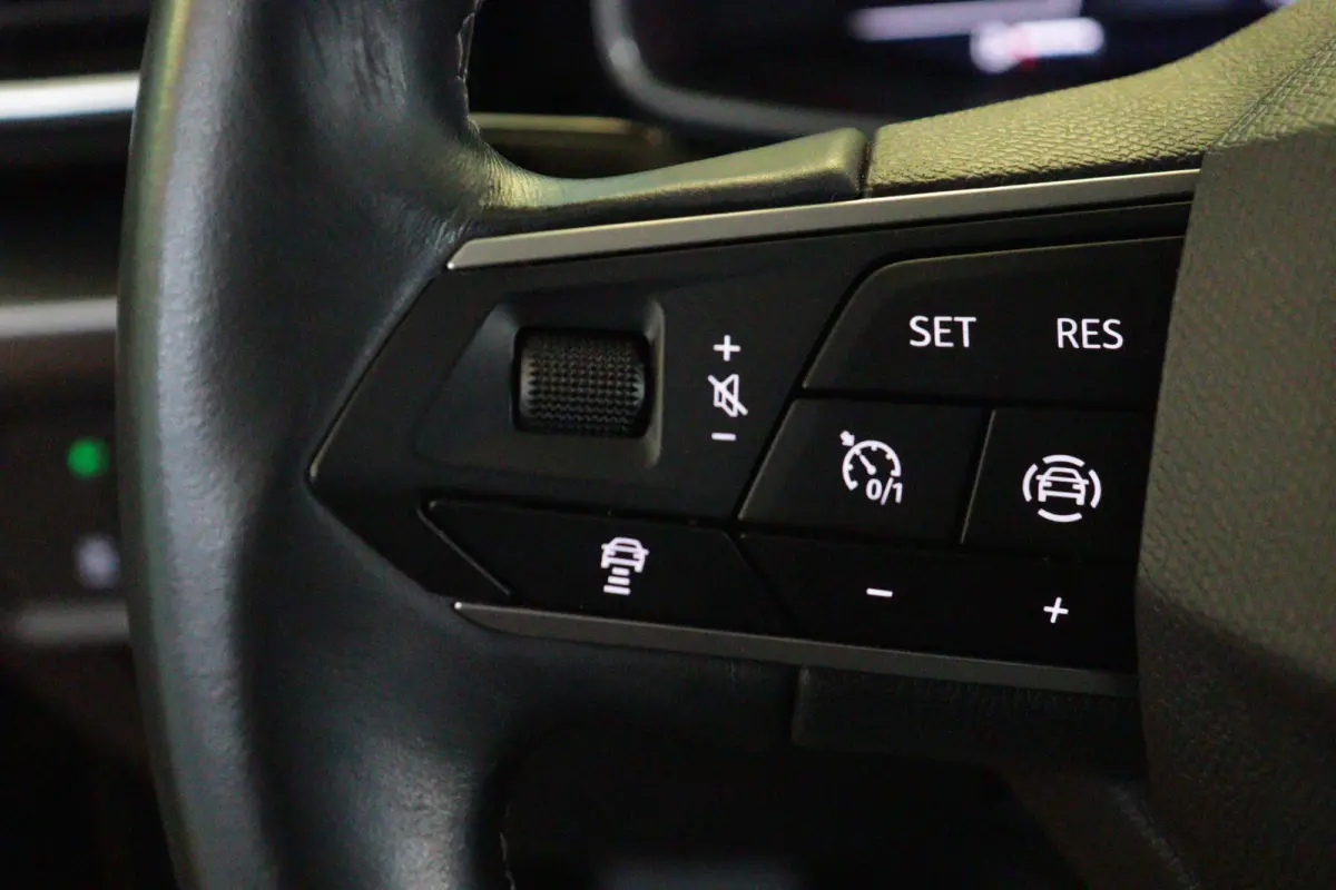 1.0 TSI Style Business | APPCONNECT | CLIMA | PDC ACHTER | ADAP CRUISE | LMV |