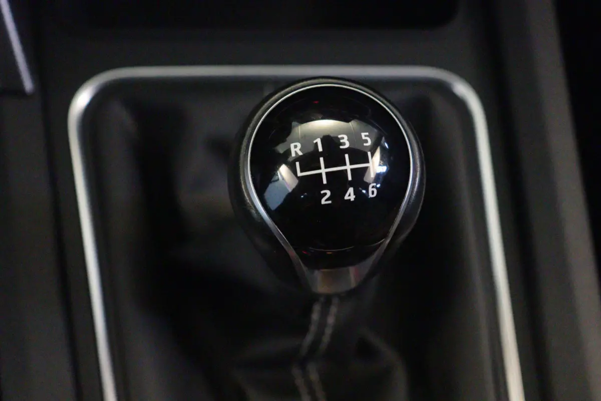1.0 TSI Style Business | APPCONNECT | CLIMA | PDC ACHTER | ADAP CRUISE | LMV |