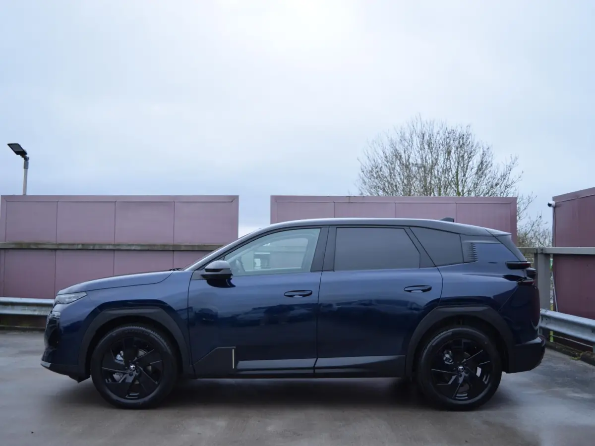 1.2 Hybrid 145 Max Ambiance Hype Grey | Two Tone Perla Nera Black | Electrische achterklep | Parkeersensoren met camera | Nieuw!