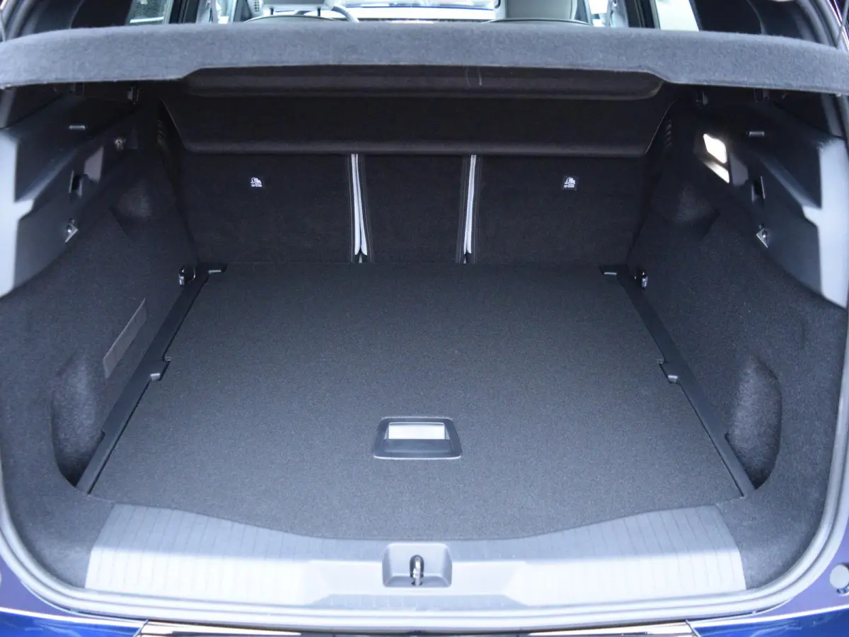 1.2 Hybrid 145 Max Ambiance Hype Grey | Two Tone Perla Nera Black | Electrische achterklep | Parkeersensoren met camera | Nieuw!