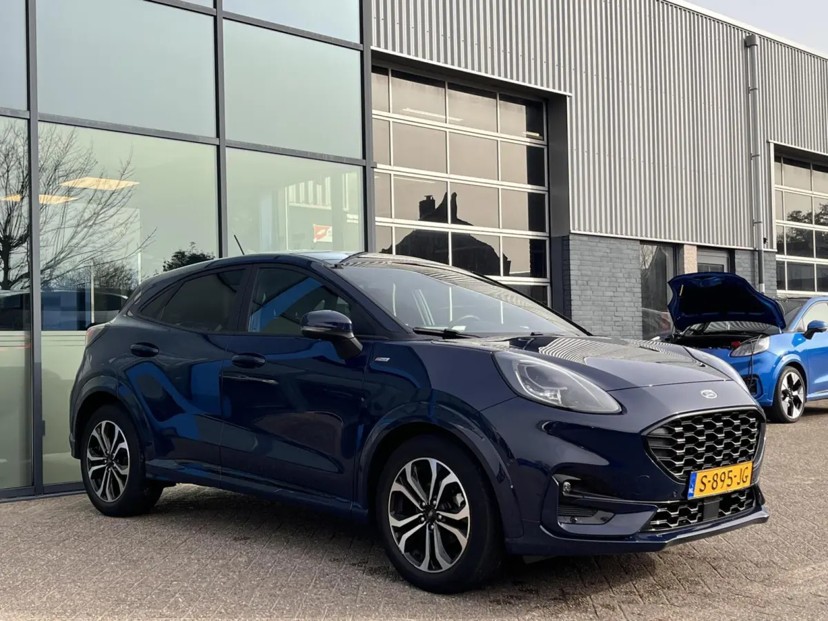 1.0 EcoBoost ST-Line 125PK Winterpack Cruise Camera Navi Climate Parkeersensoren Full-LED Privacy Glass *Sportief*