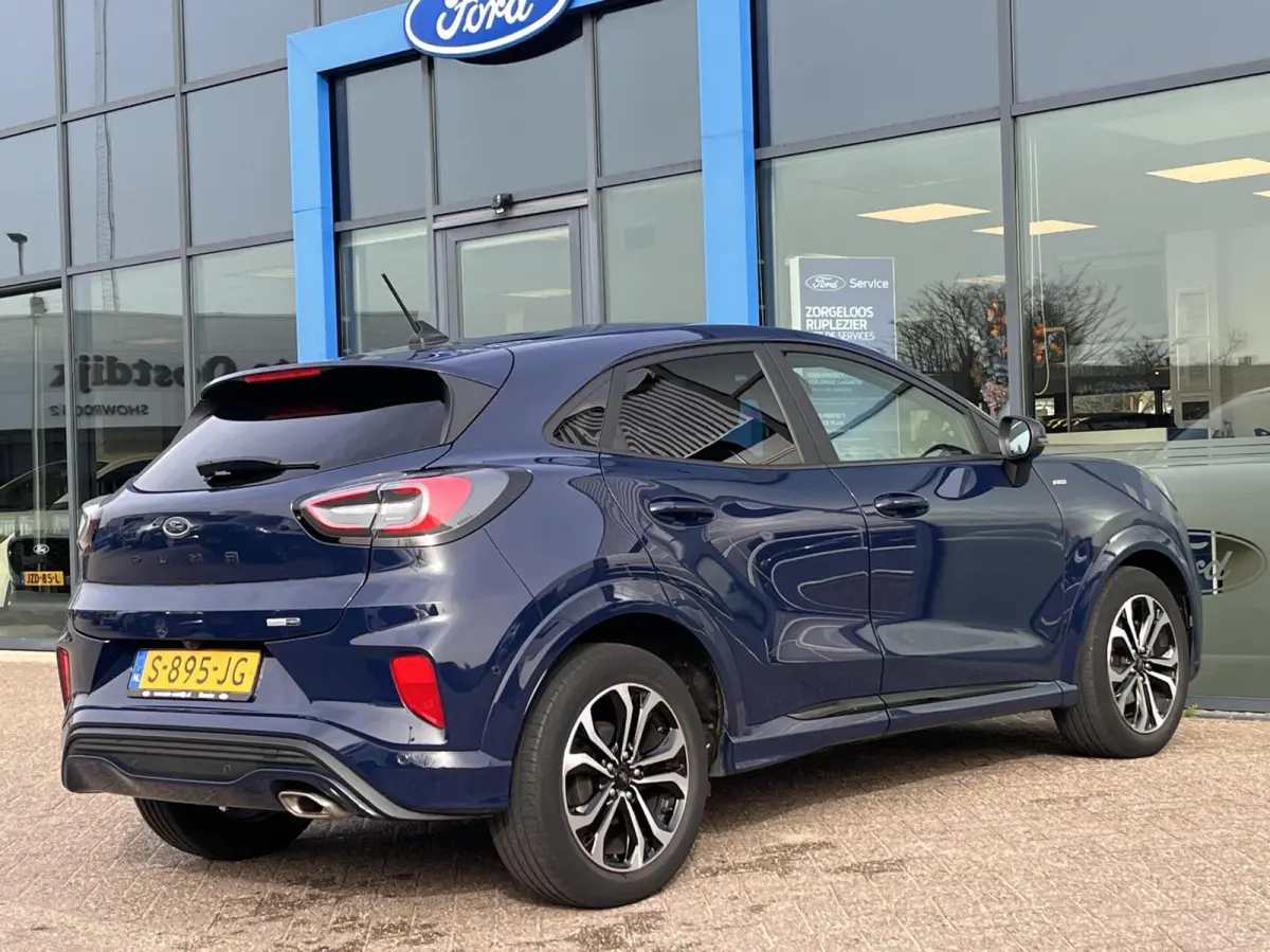 1.0 EcoBoost ST-Line 125PK Winterpack Cruise Camera Navi Climate Parkeersensoren Full-LED Privacy Glass *Sportief*