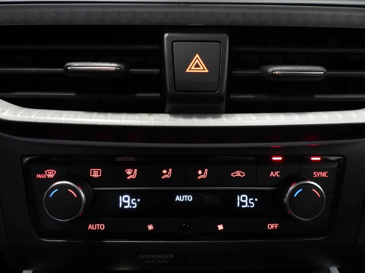 1.0 TSI Style NAVI/CLIMA/CRUISE/LED/17"LMV!