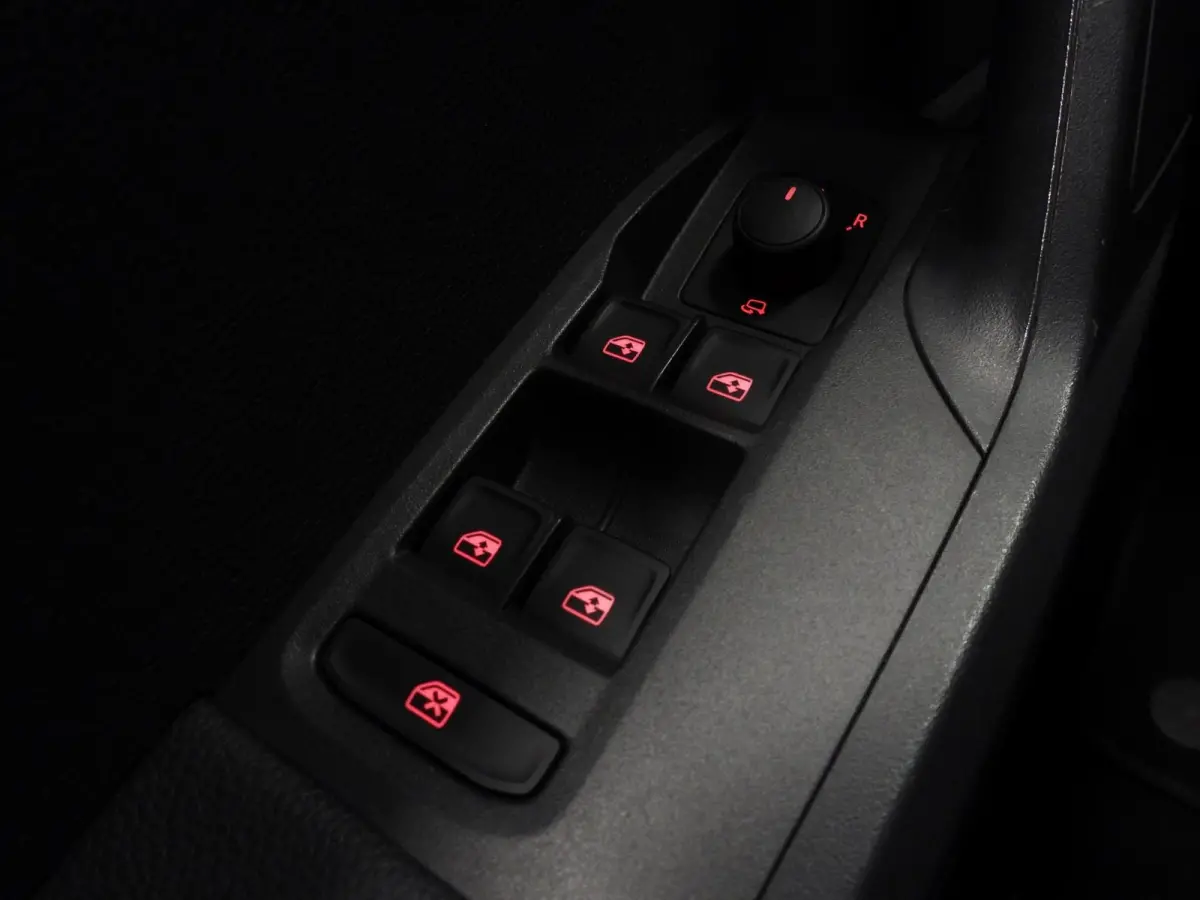 1.0 TSI Style NAVI/CLIMA/CRUISE/LED/17"LMV!