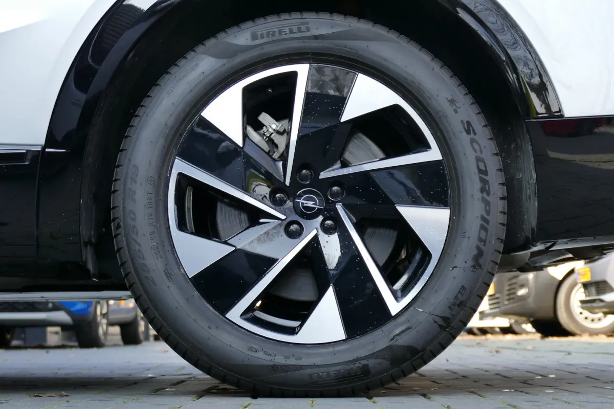 1.6 TURBO 195PK PLUG-IN HYBRID GS AUTOMAAT / NAVI / CLIMA / PDC / 19"LMV / CAMERA V+A / AFN. TREKHAAK / AGR / FOCAL / KEYLESS / FULL-LED / WINTERPAKKET /  BLUETOOTH / ADAPT. CRUISECONTROL / 