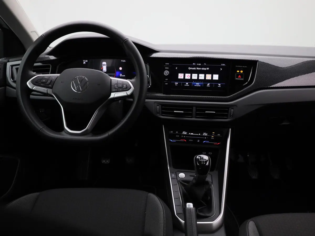 1.0 TSI Life Edition 95 PK| Origineel Nederlands | 1e Eigenaar | Parkeersensoren Achter | Achteruitrijcamera | Apple Carplay | Android Auto | Privacy Glas | 17 Inch Velgen