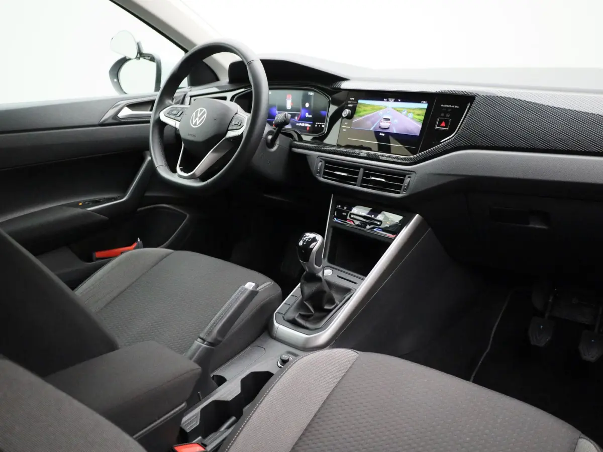 1.0 TSI Life Edition 95 PK| Origineel Nederlands | 1e Eigenaar | Parkeersensoren Achter | Achteruitrijcamera | Apple Carplay | Android Auto | Privacy Glas | 17 Inch Velgen