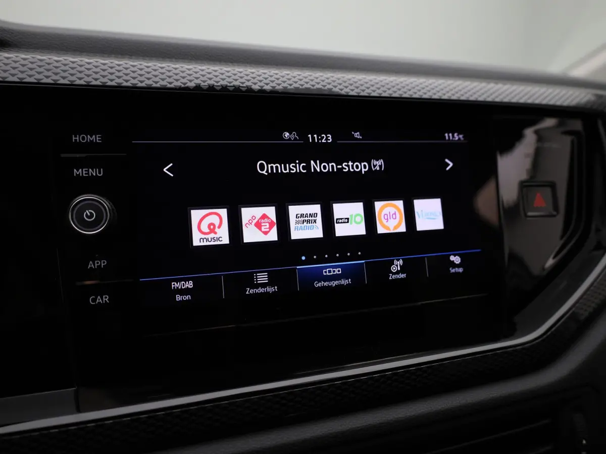 1.0 TSI Life Edition 95 PK| Origineel Nederlands | 1e Eigenaar | Parkeersensoren Achter | Achteruitrijcamera | Apple Carplay | Android Auto | Privacy Glas | 17 Inch Velgen
