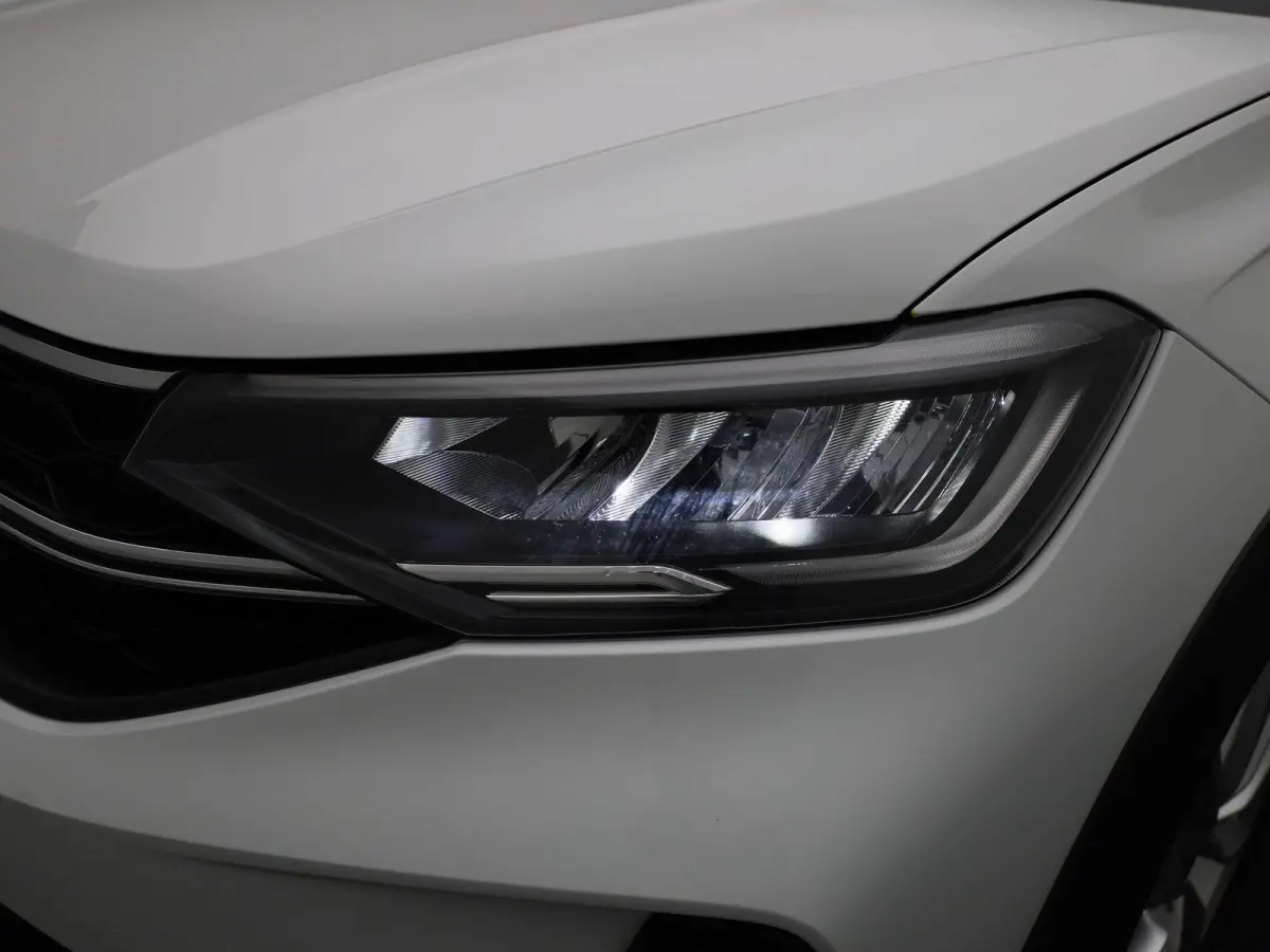 1.0 TSI Life Edition 95 PK| Origineel Nederlands | 1e Eigenaar | Parkeersensoren Achter | Achteruitrijcamera | Apple Carplay | Android Auto | Privacy Glas | 17 Inch Velgen