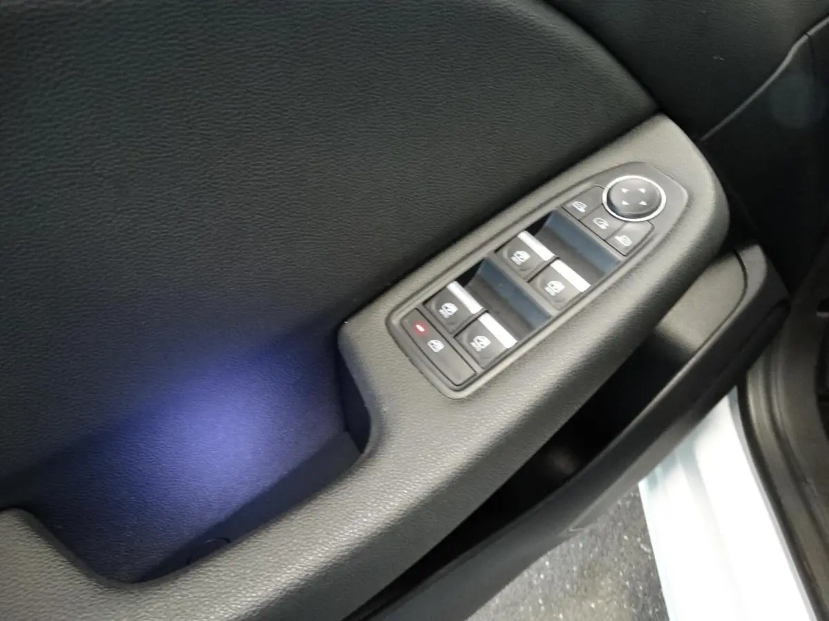 1.0 TCe Intens Carplay / Cruise / pdc /