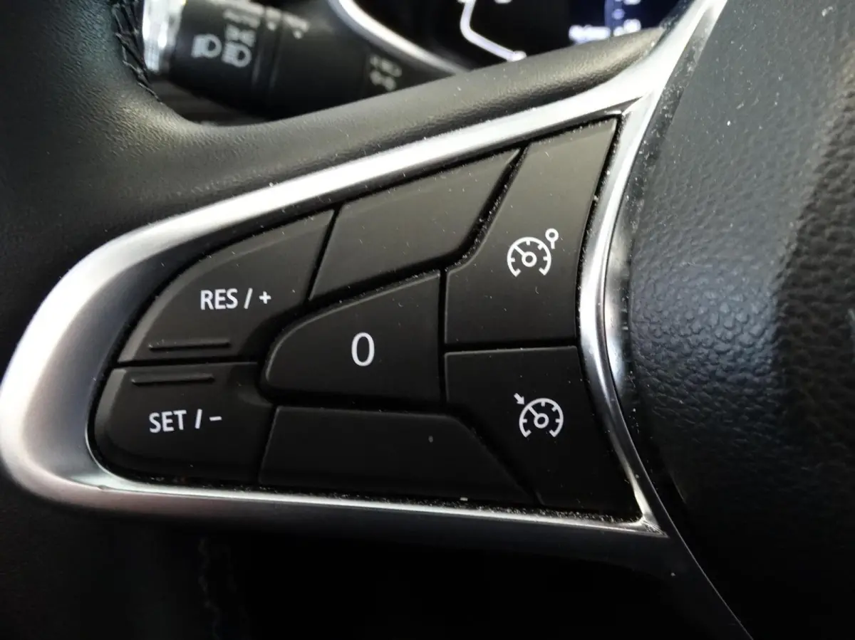 1.0 TCe Intens Carplay / Cruise / pdc /
