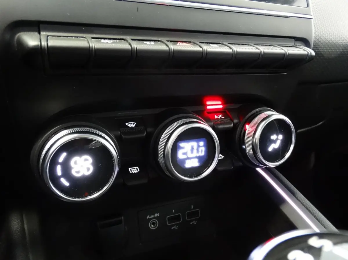 1.0 TCe Intens Carplay / Cruise / pdc /
