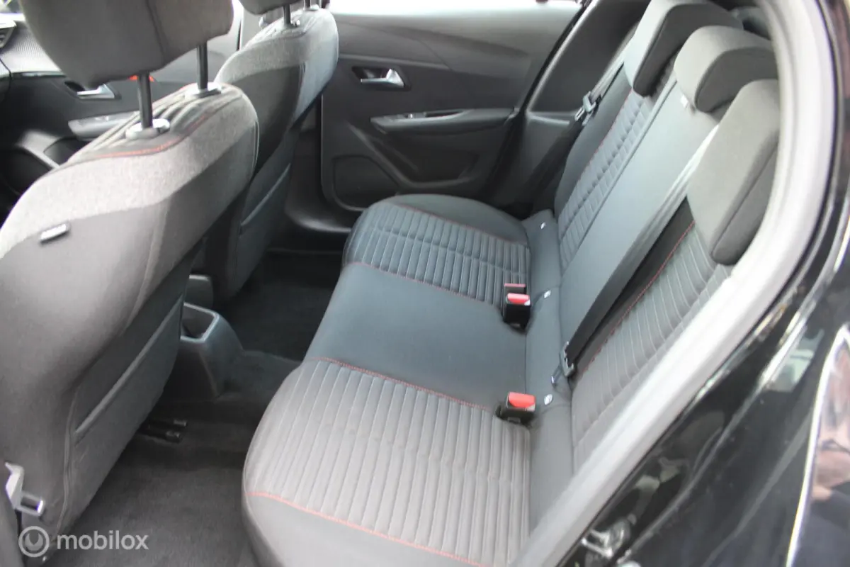 1.2 PureTech Active Pack, Pdc, Cruise, Airco, Navi, App connect, LMV