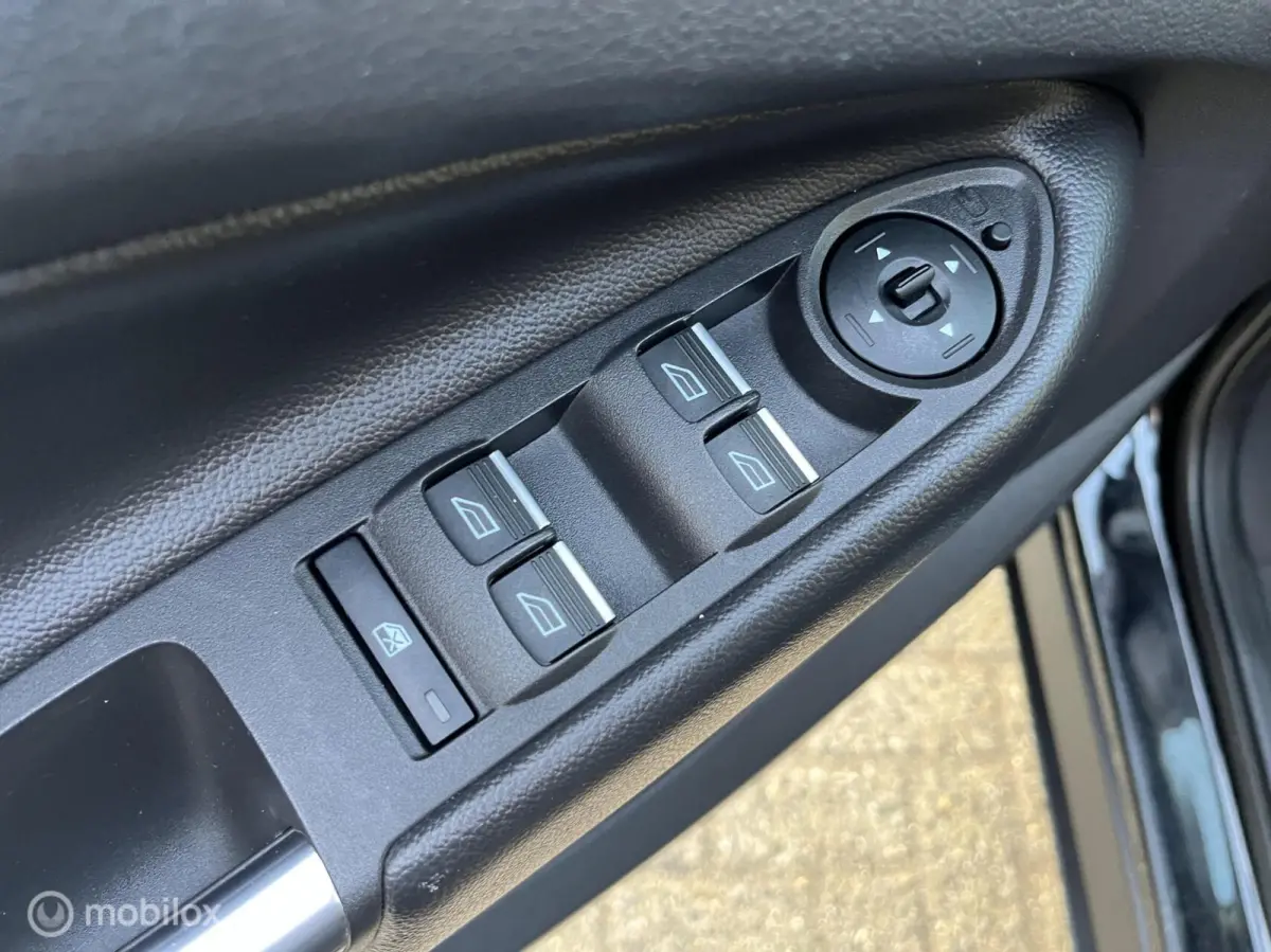 1.5 EcoBoost Titanium NAVI*CAMERA*CRUISE*PDC*