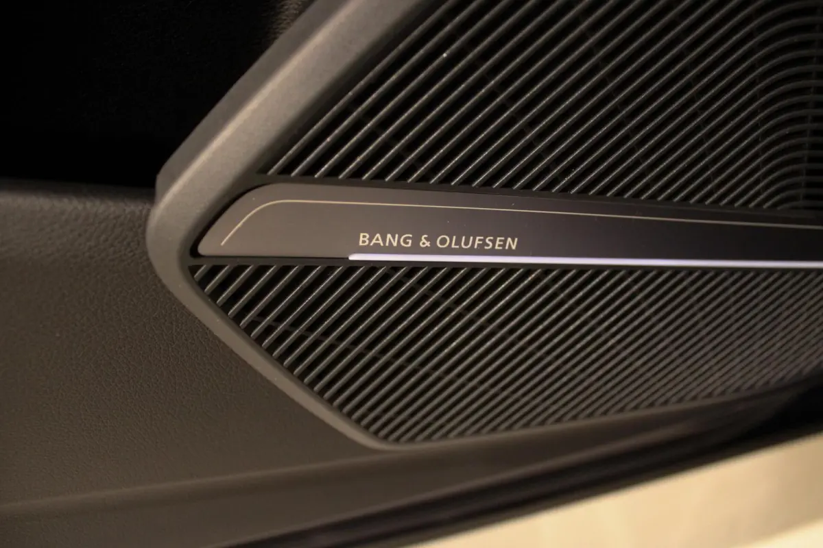 55 TFSI e S edition Competition LUCHTV | B&O | PANO