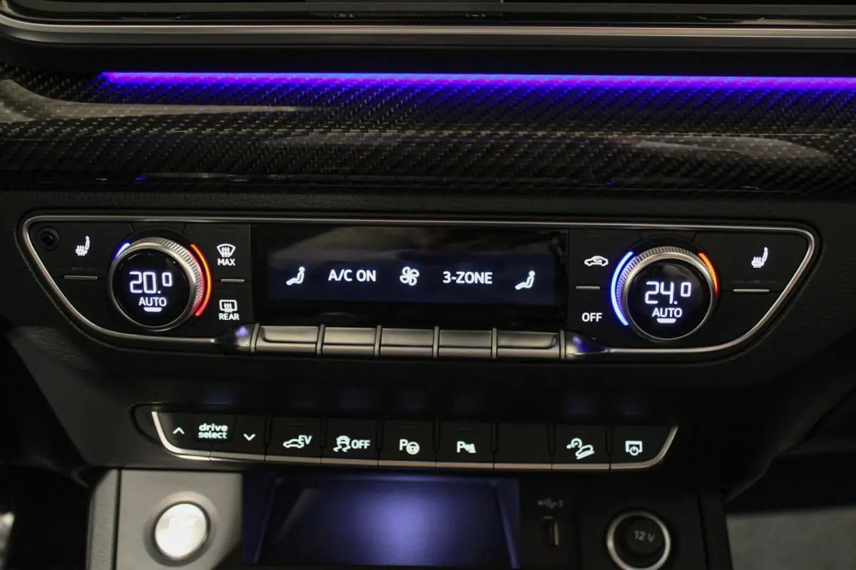 55 TFSI e S edition Competition LUCHTV | B&O | PANO
