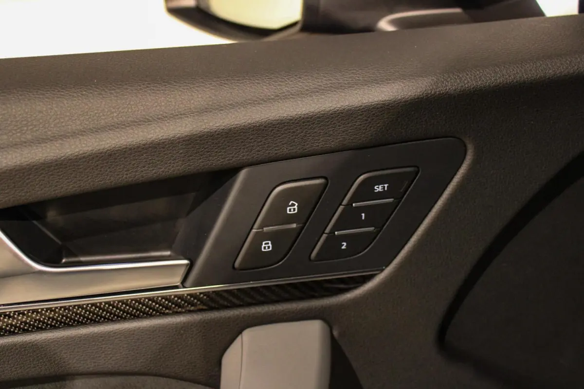 55 TFSI e S edition Competition LUCHTV | B&O | PANO