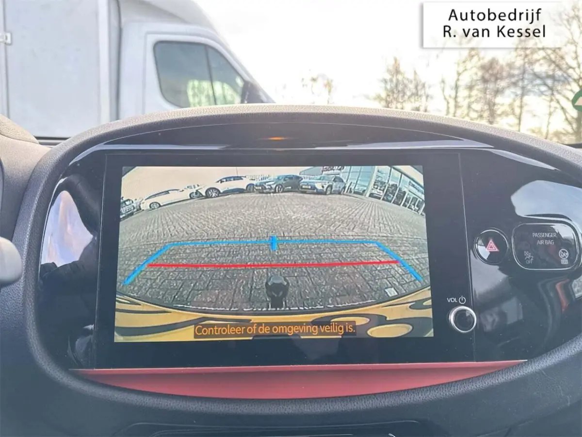 1.0 VVT-i MT Envy I Luxe uitvoering! I Trekhaak I PDC I NL-auto