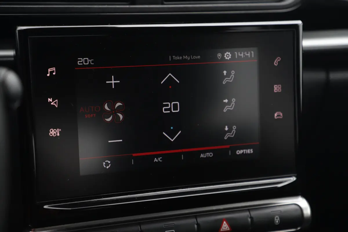 1.2 PureTech Feel Carplay Android Navigatie Climate Cruise Control Rijstrooksensor All Season Banden!