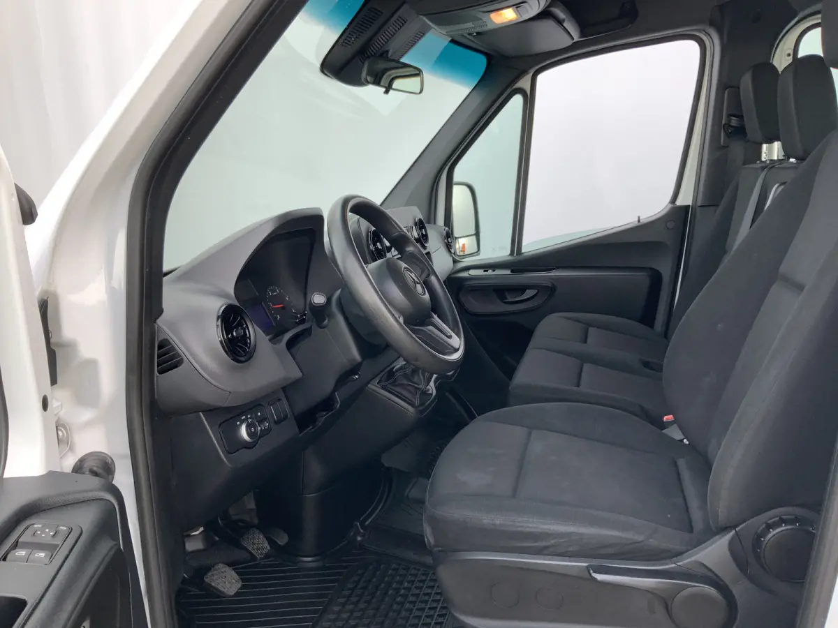 317 1.9 CDI L2 RWD Dub Cab 6 Zits Aurco Trekhaak 3500 kg Euro 6
